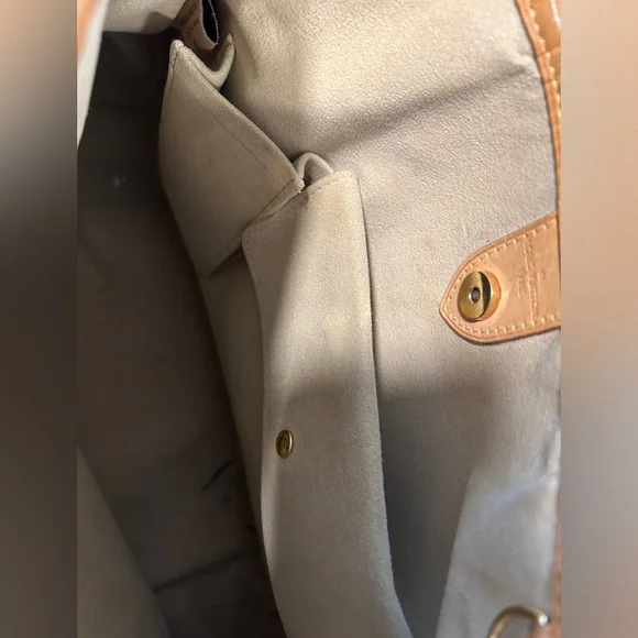 Luis Vuitton Monogram Canvas Galliera PM Shoulder Bag - Picture 4 of 12